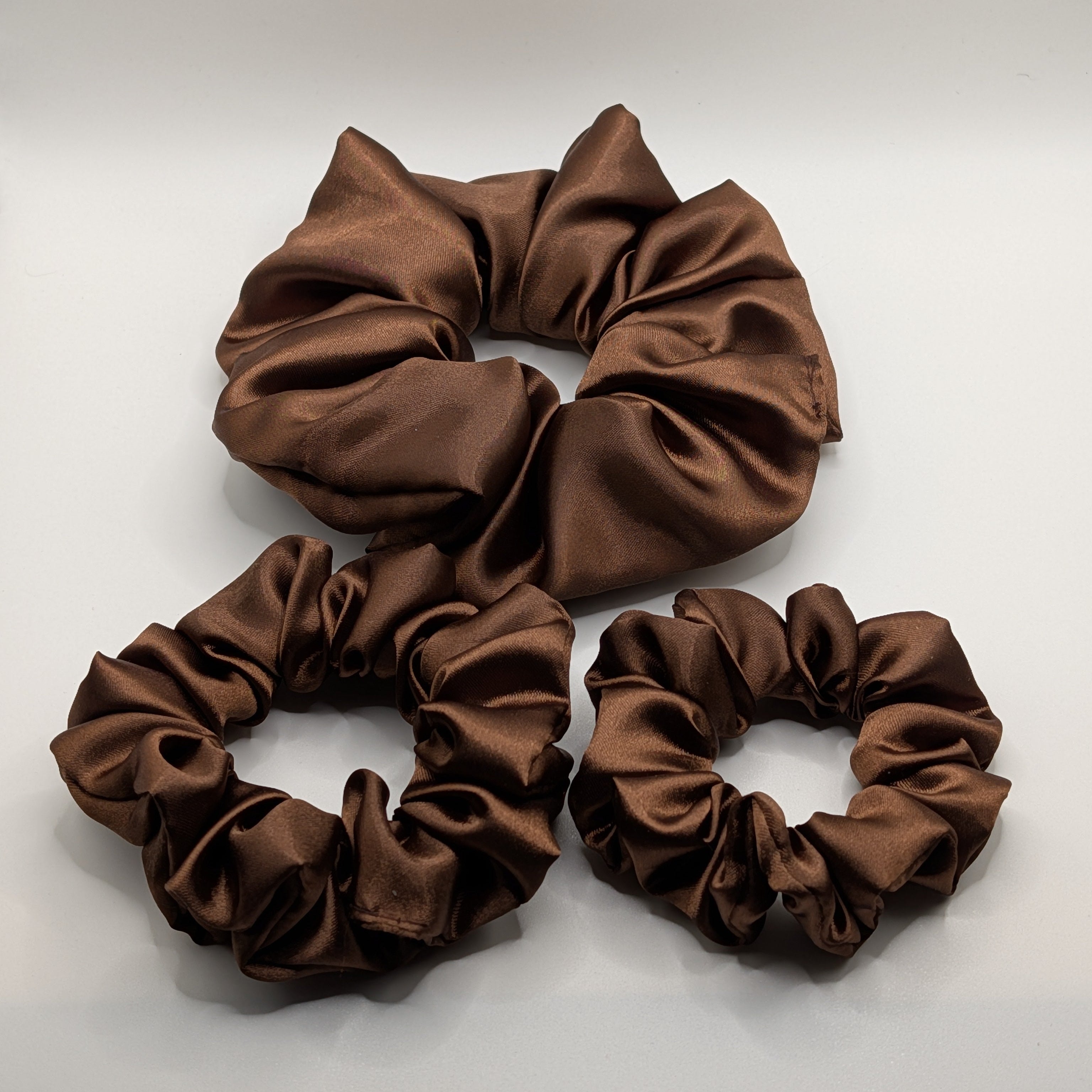 3er Set - Gesamtes 3er-Kollektion Set in Satin Braun.

Full 3-piece collection set in satin brown